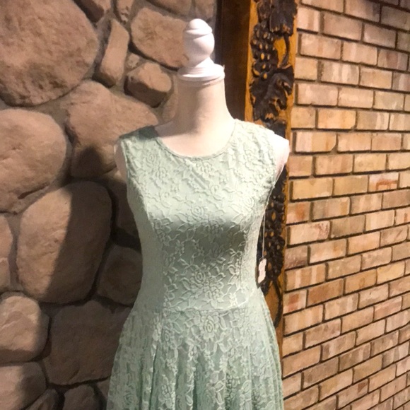 NWT Adore Beverly Hills Seafoam Lace Dress - Picture 2 of 4